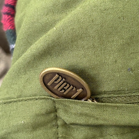 PIER 1 Decorative Xmas throw pillow. - Picture 3 of 7